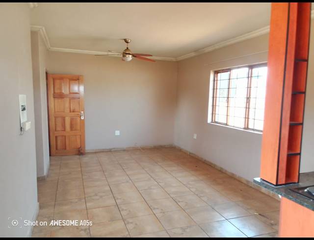 4 BEDROOM FREEHOLD FOR SALE IN ELOFF